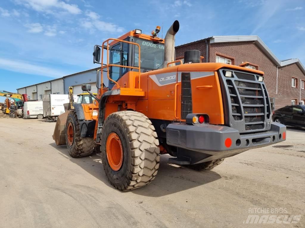 Doosan DL 300-5 Kolové nakladače