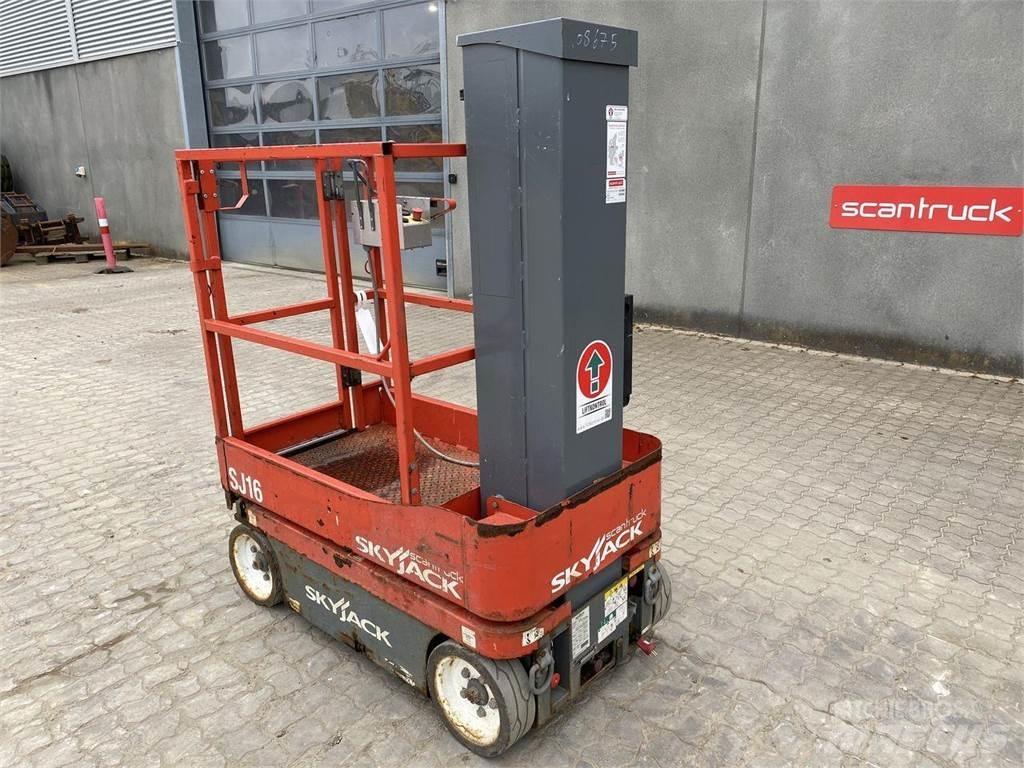 SkyJack SJ16 Vertikální sloupové výtahy
