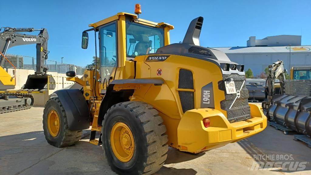 Volvo L 90 H Kolové nakladače