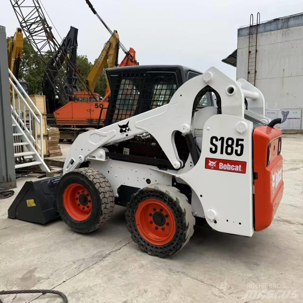 Bobcat S 185 Smykem řízené nakladače