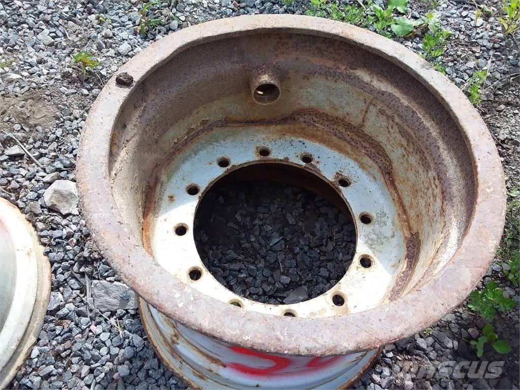 Valmet 860 20x26,5 Pneumatiky, kola a ráfky