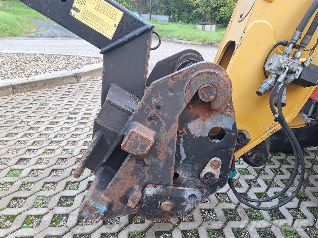 CAT TH 407 AG 4X4 Další