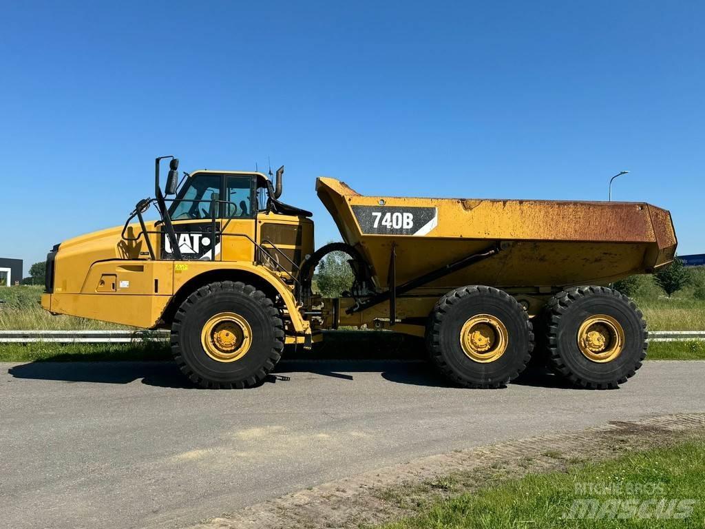 CAT 740B Kloubové dempry