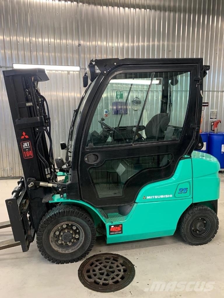 Mitsubishi FD 25 N2 Dieselové vozíky