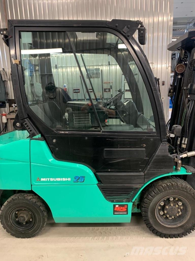 Mitsubishi FD 25 N2 Dieselové vozíky
