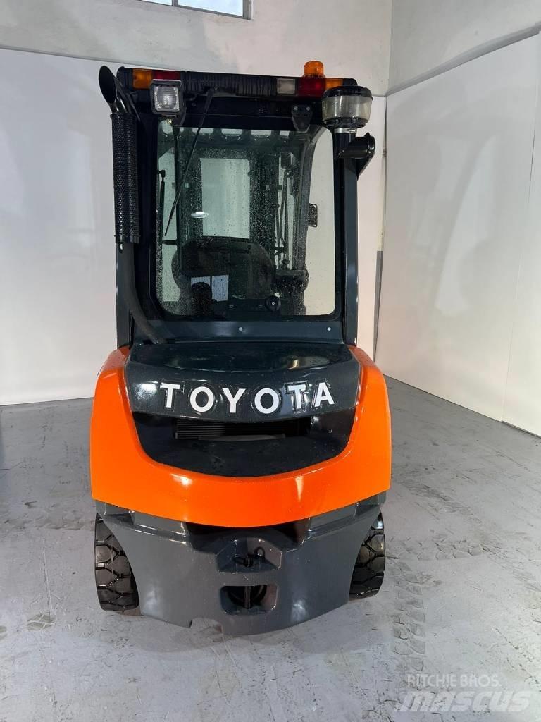 Toyota 02-8 FD F 25 Dieselové vozíky