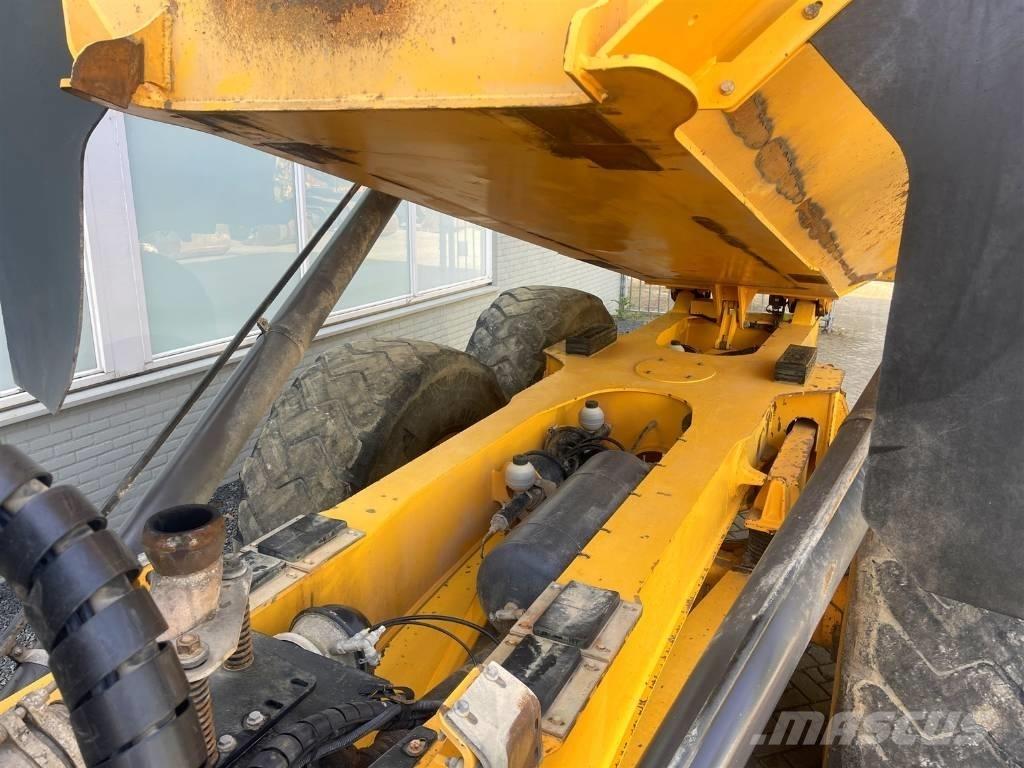 Volvo A 25 E      2007 Kloubové dempry