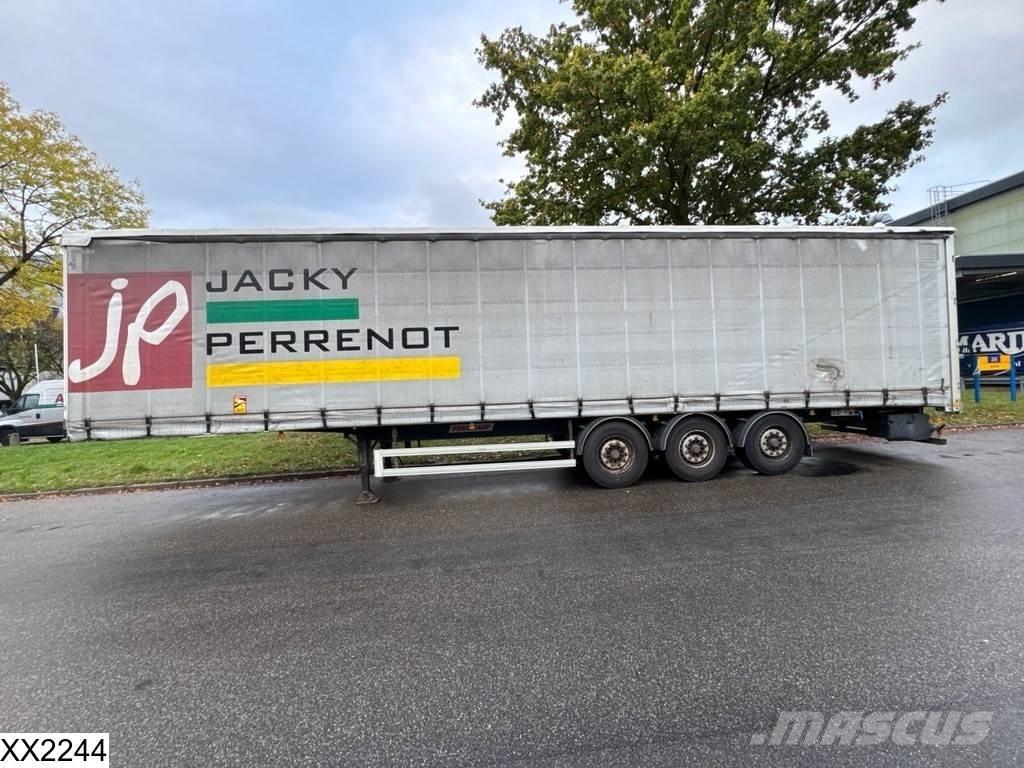 Fruehauf Tautliner Plachtové návěsy
