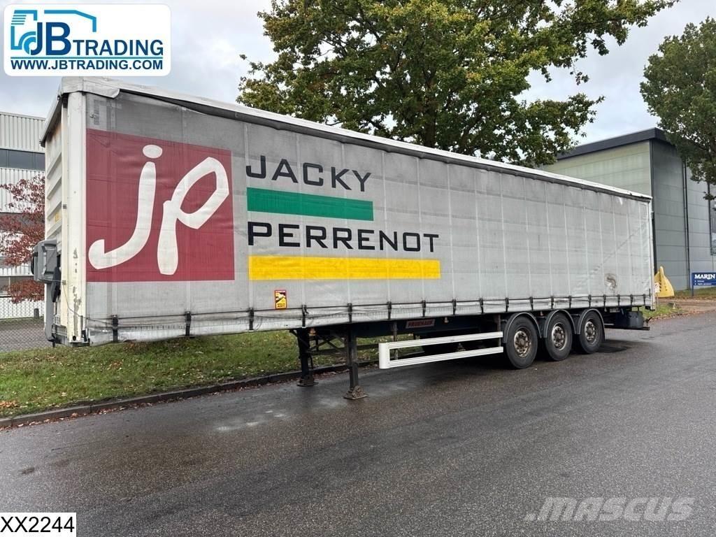 Fruehauf Tautliner Plachtové návěsy