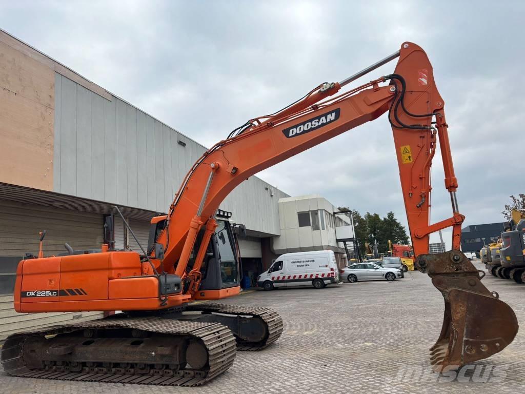 Doosan DX 225 LC Pásová rýpadla
