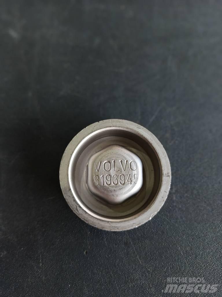 Volvo PLUG 8193945 Motory