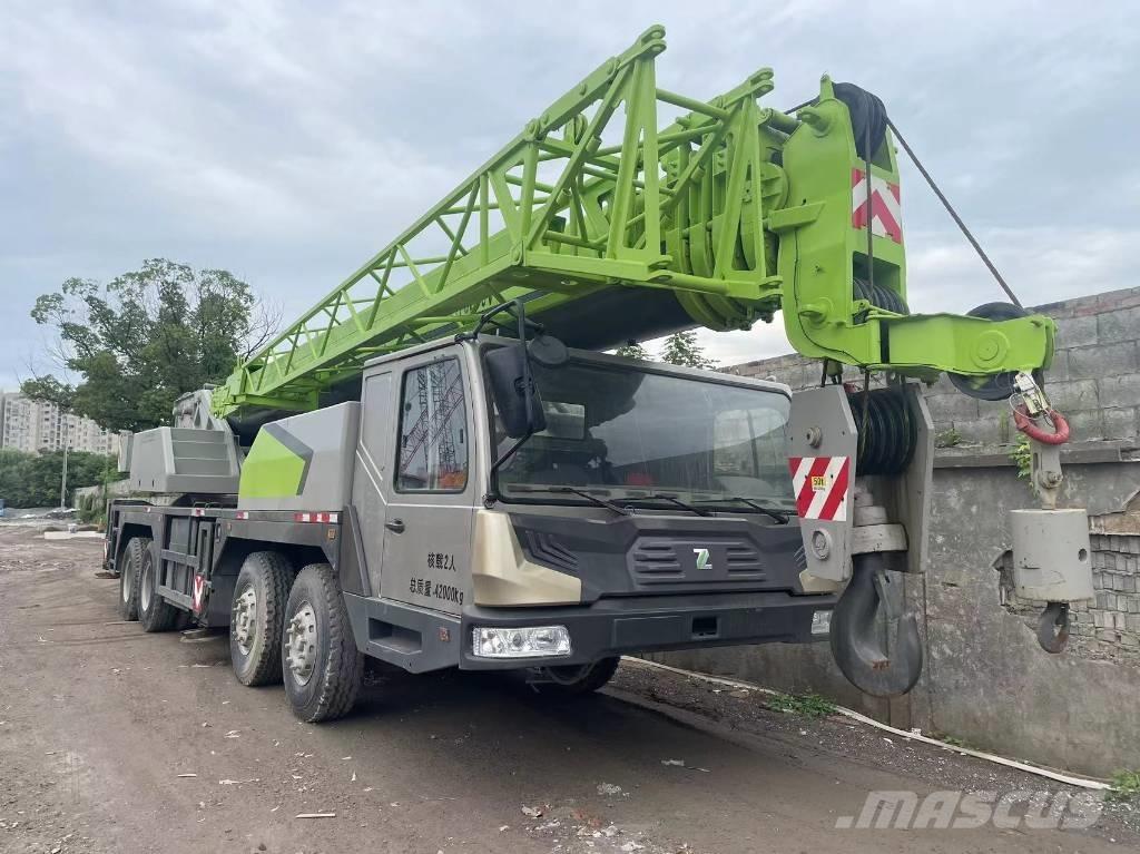 Zoomlion ZTC500 Univerzální terénní jeřáby