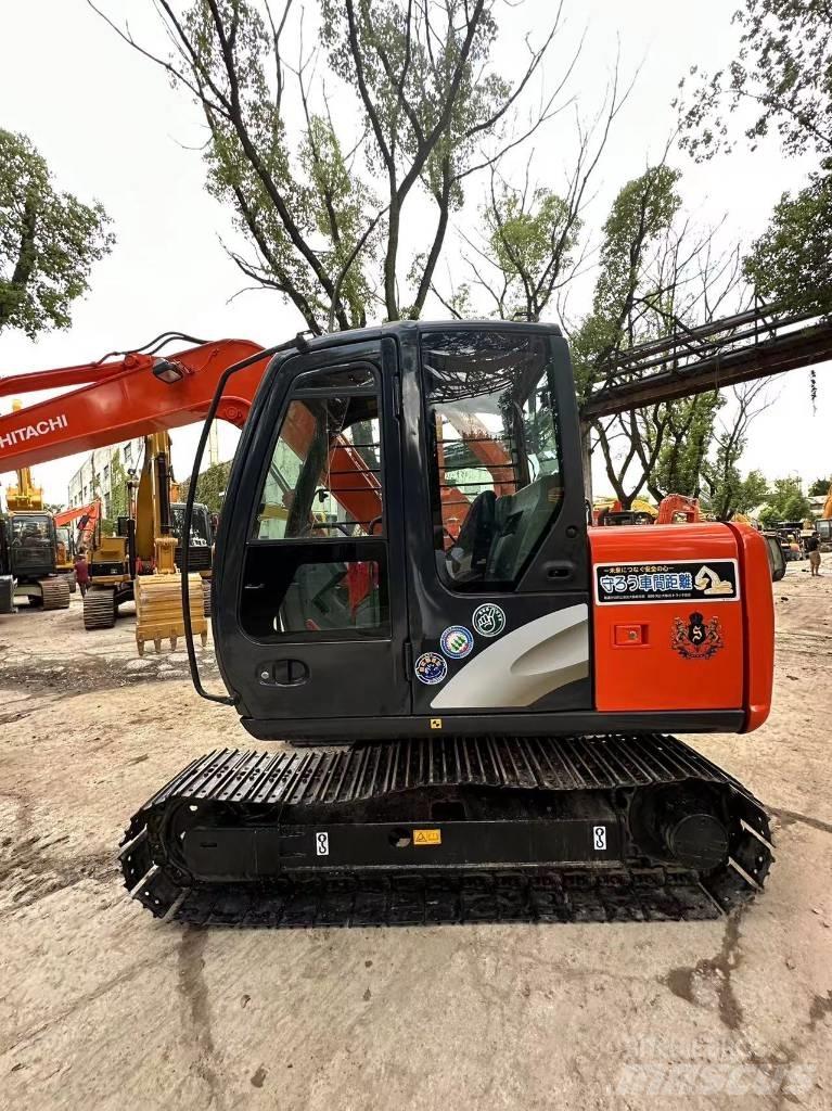 Hitachi 70 Pásová rýpadla