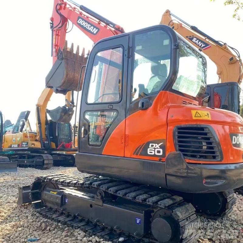 Doosan DX 60 Pásová rýpadla