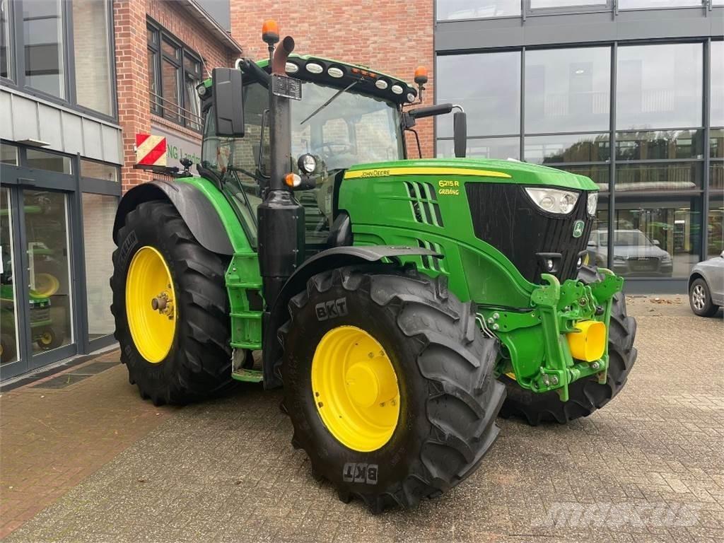John Deere 6215R Traktory