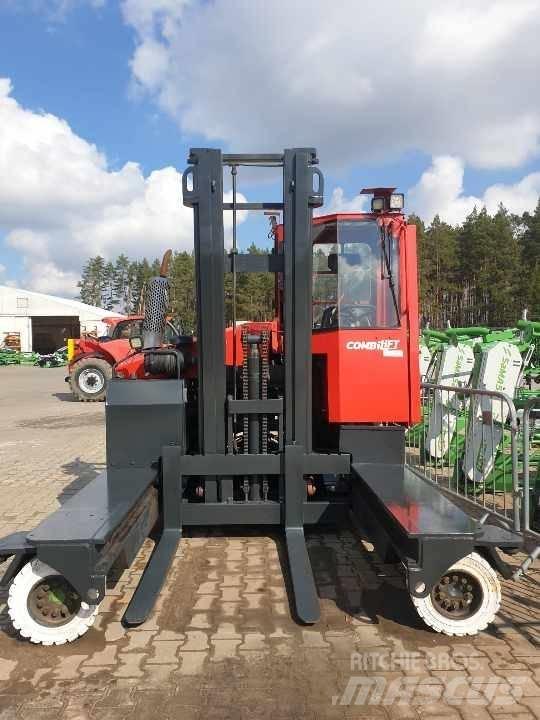 Combilift C 4500 Vysokozdvižný vozík s bočním ložením