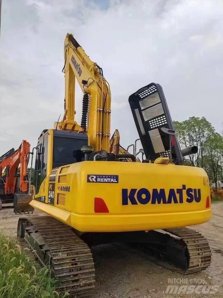 Komatsu 240LC-8 Pásová rýpadla