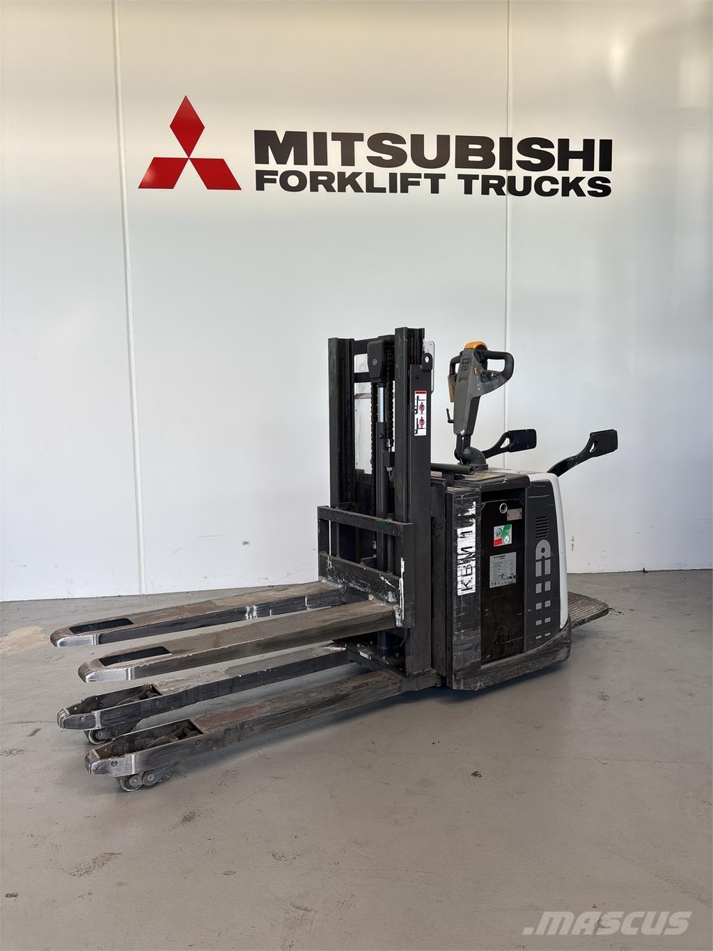 UniCarriers PDP200 Samohybné vozíky