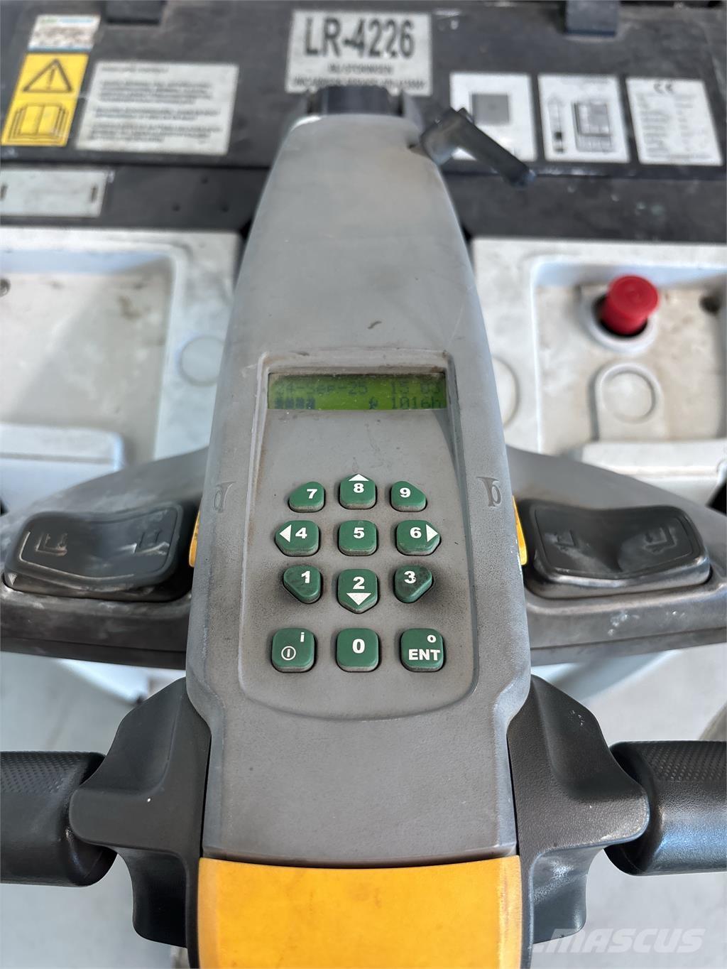 UniCarriers PDP200 Samohybné vozíky