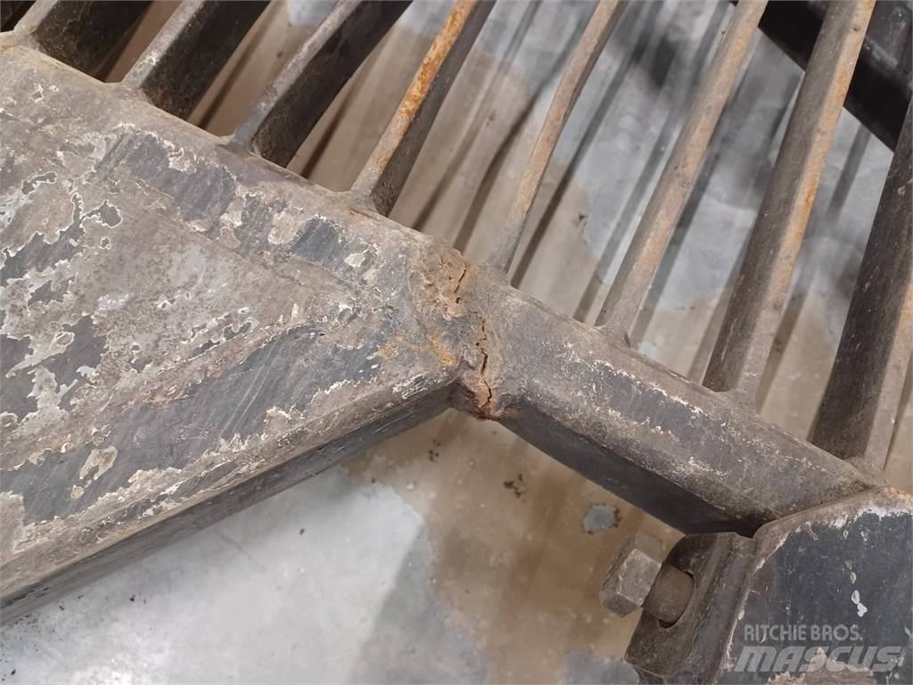 Komatsu 890.3 Další komponenty