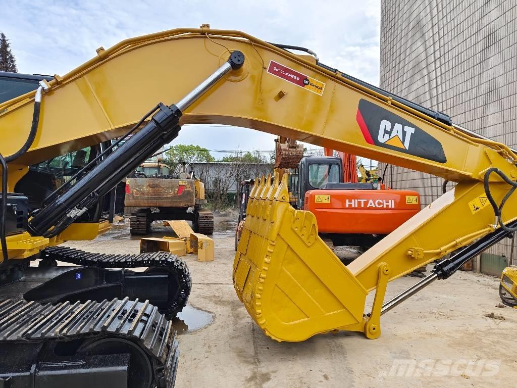 CAT 330 D2L Pásová rýpadla