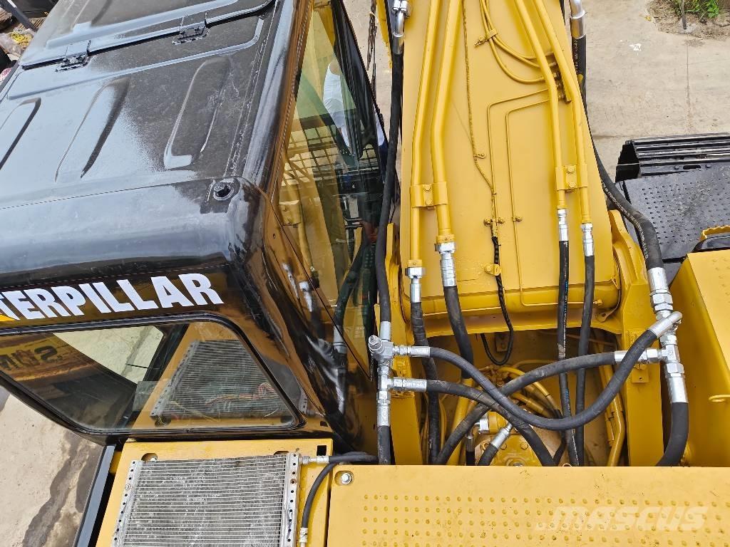 CAT 330 D2L Pásová rýpadla