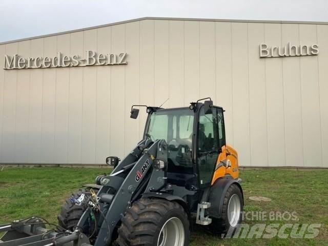 GiANT G5000 Kolové nakladače