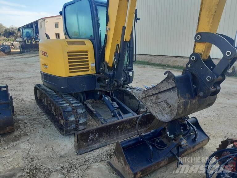 New Holland E 60 C Mini rýpadla < 7t