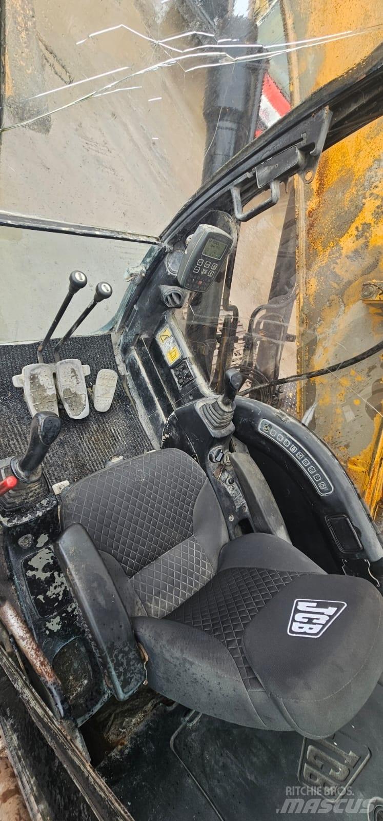 JCB JS 220 LC Pásová rýpadla