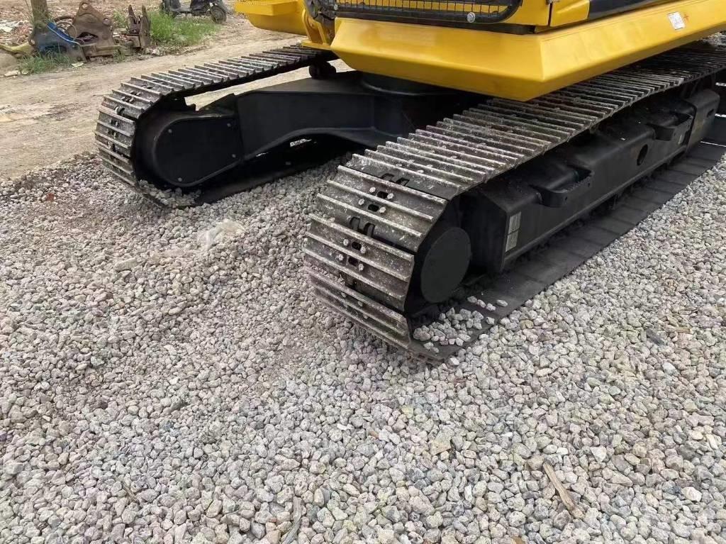 Komatsu PC 130-7 Pásová rýpadla