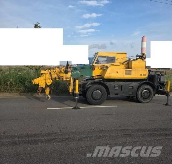 Kato MR 100 Jeřáby pro těžký terén