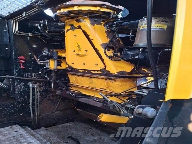 New Holland FR700 Samojízdné sekačky