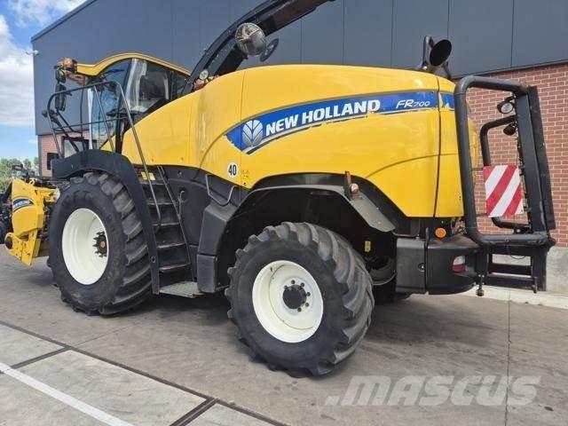 New Holland FR700 Samojízdné sekačky