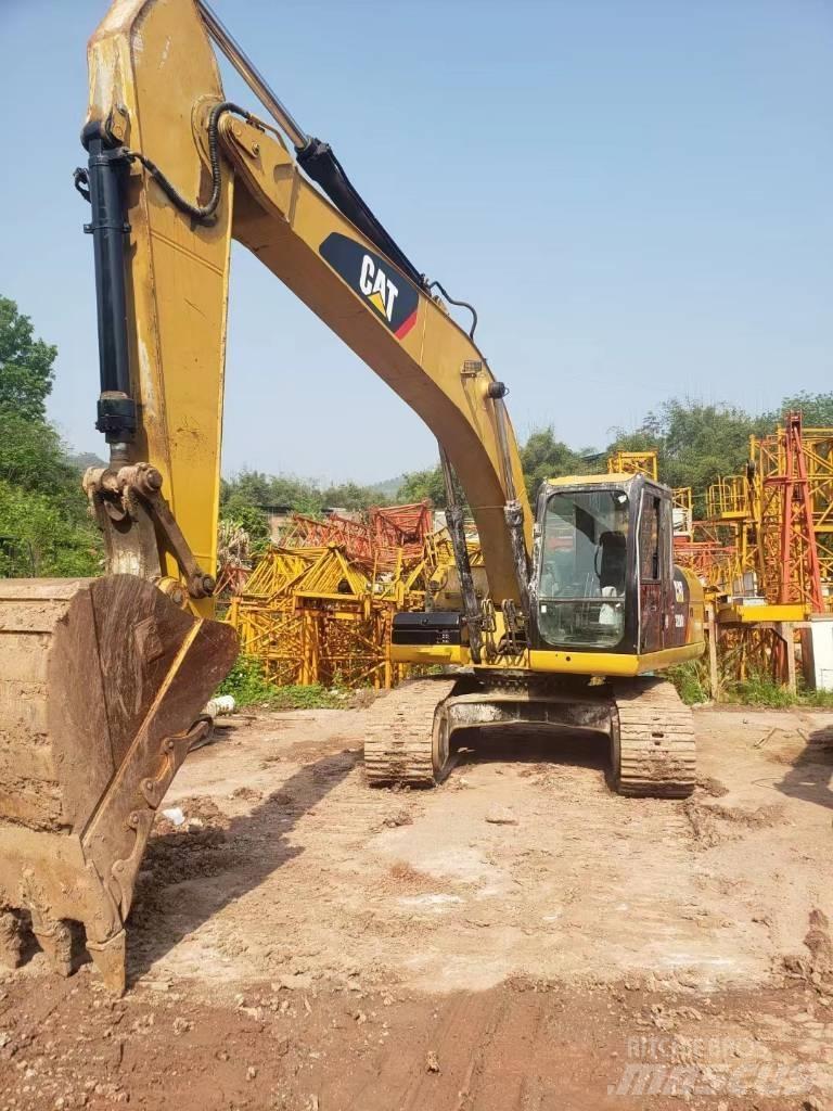 CAT 320 D Pásová rýpadla
