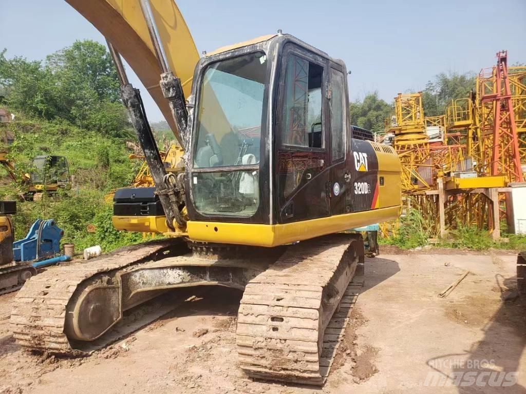 CAT 320 D Pásová rýpadla