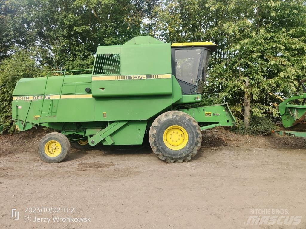 John Deere 1075 Sklízecí mlátičky