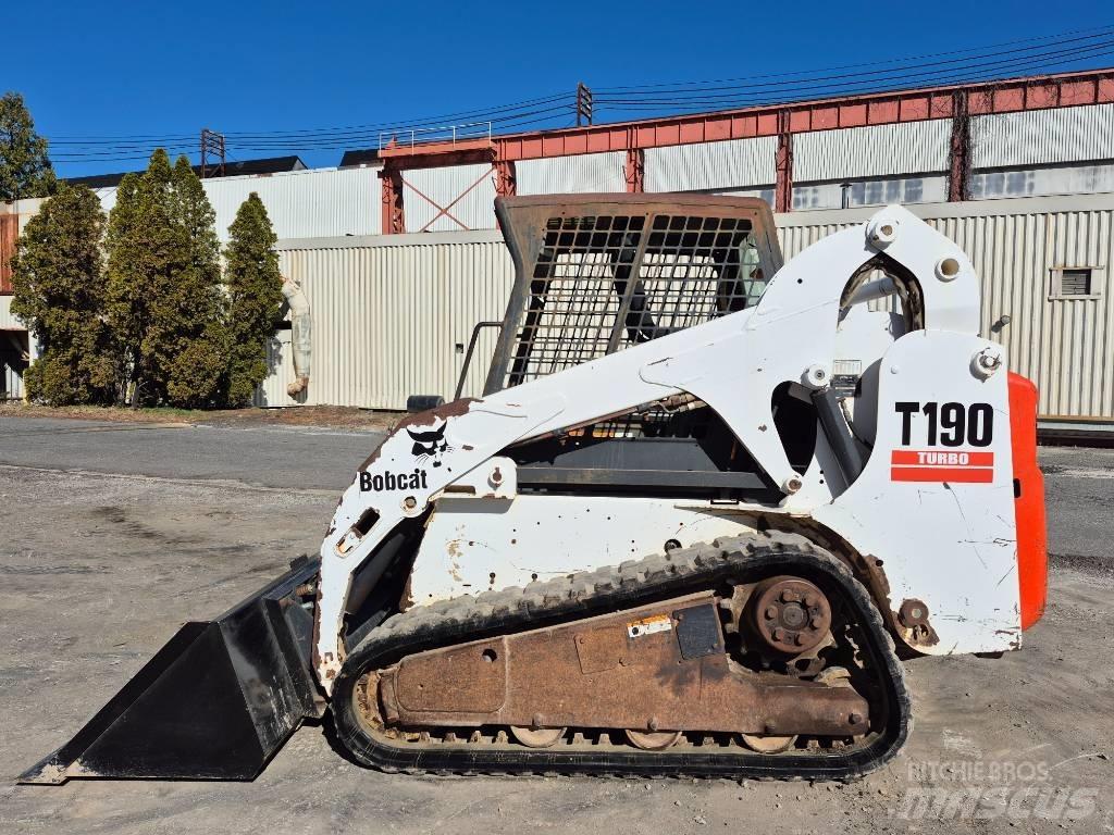Bobcat T 190 Smykem řízené nakladače
