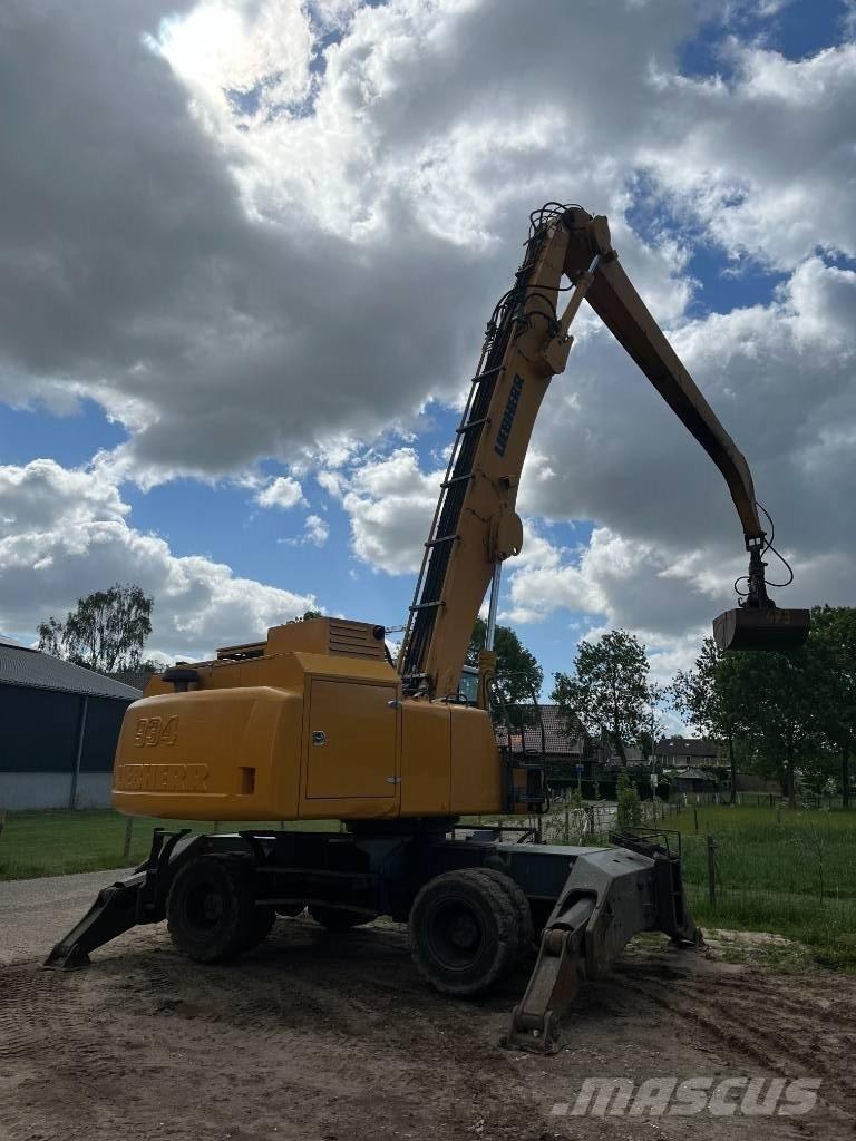 Liebherr 934 Stroje pro manipulaci s odpadem