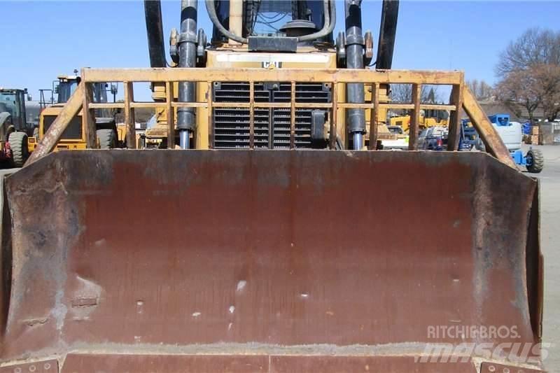 CAT D6R2 Pásové dozery