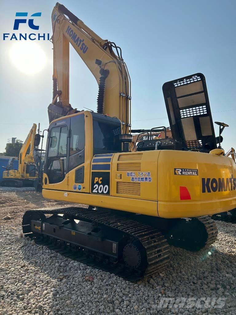 Komatsu PC 200-8 Pásová rýpadla