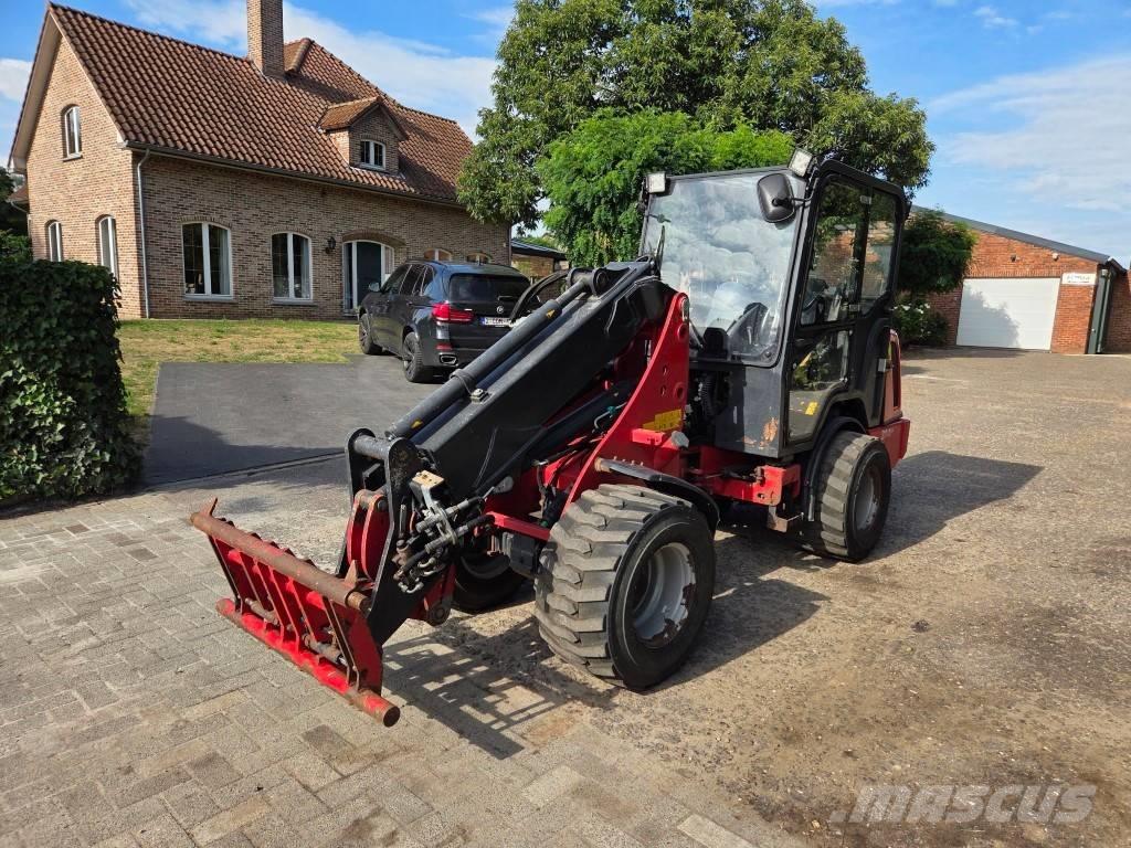 Thaler 3248/TA Víceúčelové nakladače