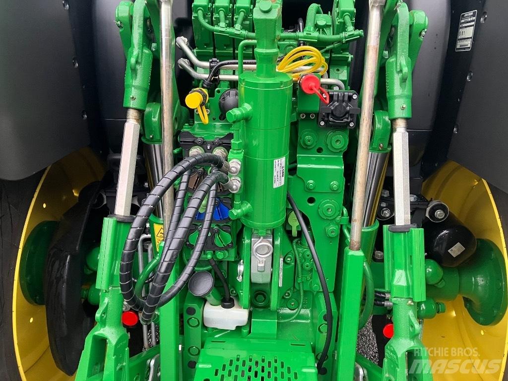 John Deere 6R150 Traktory