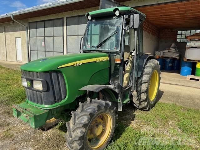 John Deere 5515 F Traktory
