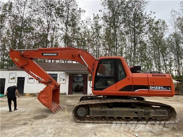 Doosan DH225LC-7 Pásová rýpadla
