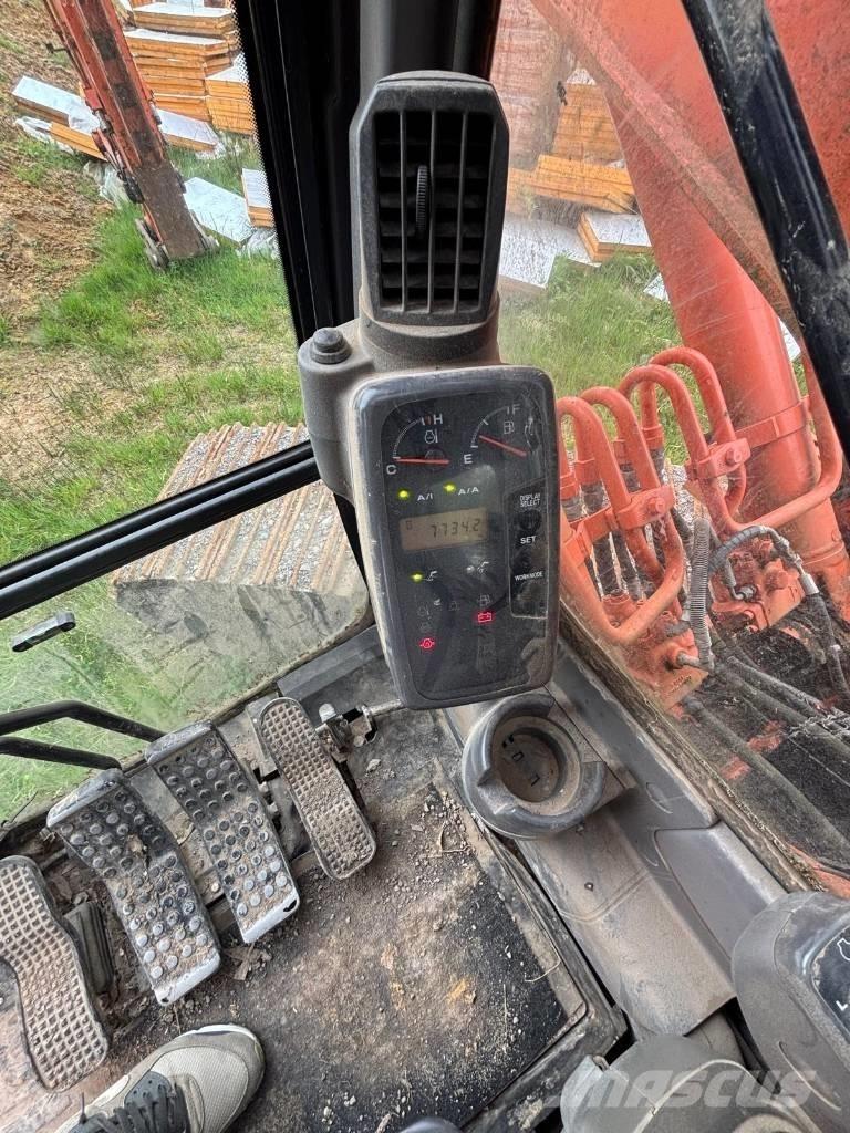 Hitachi Zaxis 180 LC Pásová rýpadla
