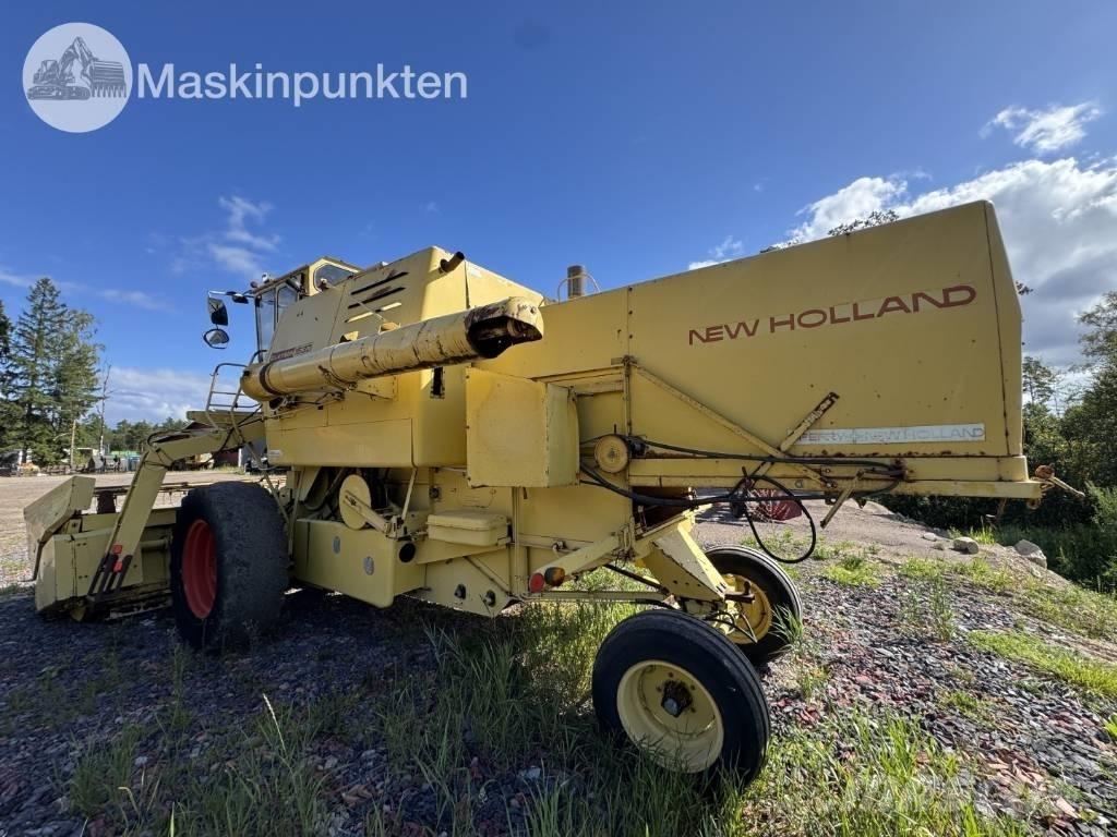 New Holland 1530 Sklízecí mlátičky