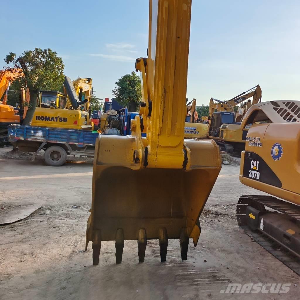 Komatsu PC 200-8 Pásová rýpadla