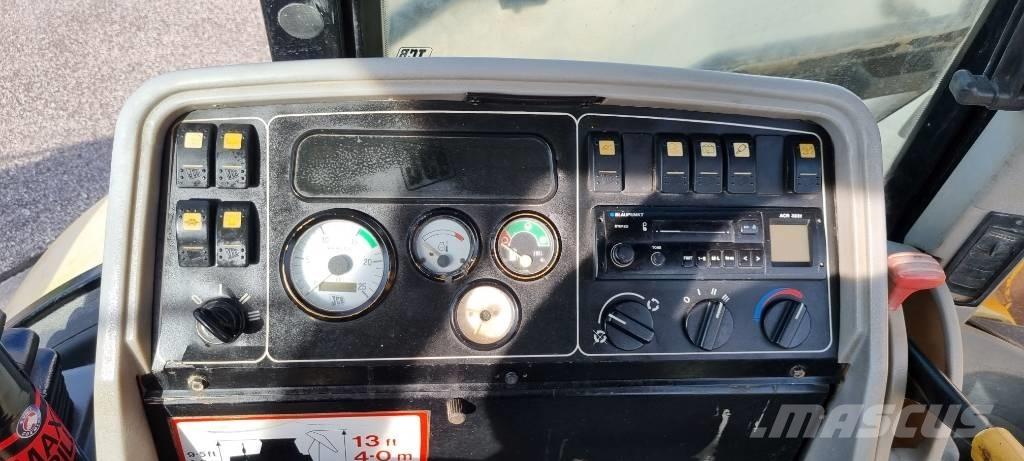 JCB 4 CX Rýpadlo-nakladače