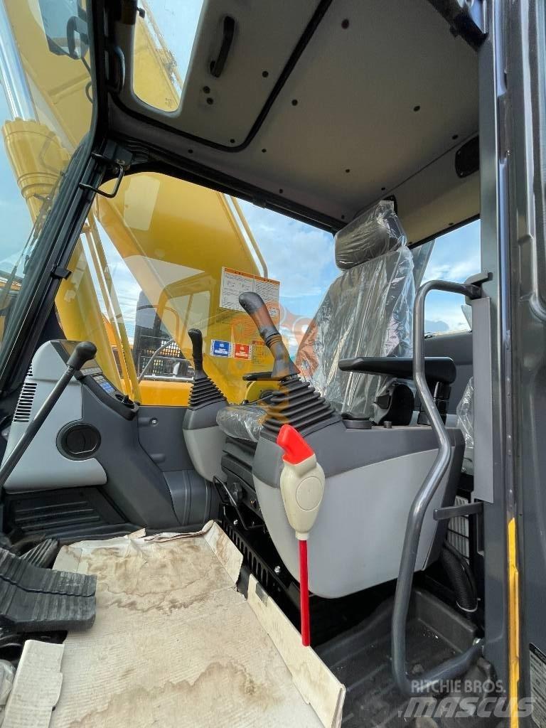 Komatsu PC 220-8 Pásová rýpadla