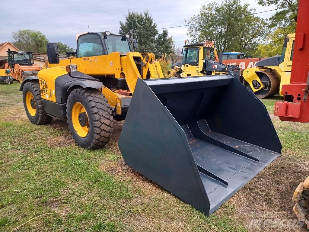 JCB 541-70 Teleskopické nakladače pro zemědělství